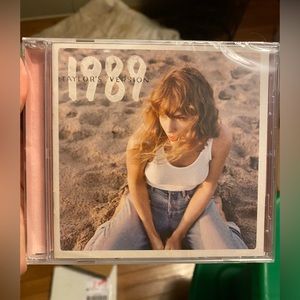 Full Set of Five 1989 Taylor’s Version CDs with Polaroids BNWT
